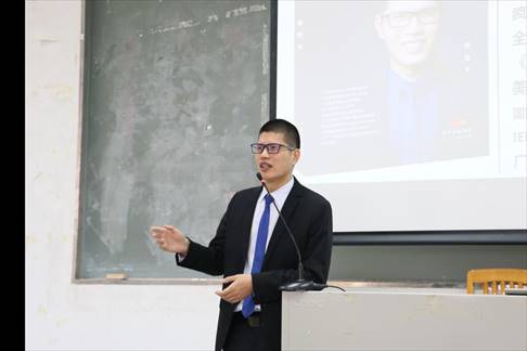 說明: E:\愛網媒的yuki寶\1.上交秘書部【海報照片封面圖新聞稿】\網媒部一月份材料\照片\202001實踐周\0103上午-肖建芳講座\李哲\3Y4A8522.JPG3Y4A8522